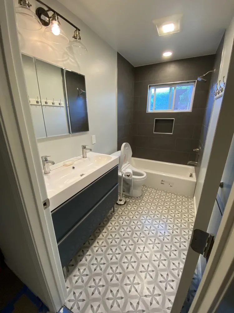 Slide of Summit Handyman Services