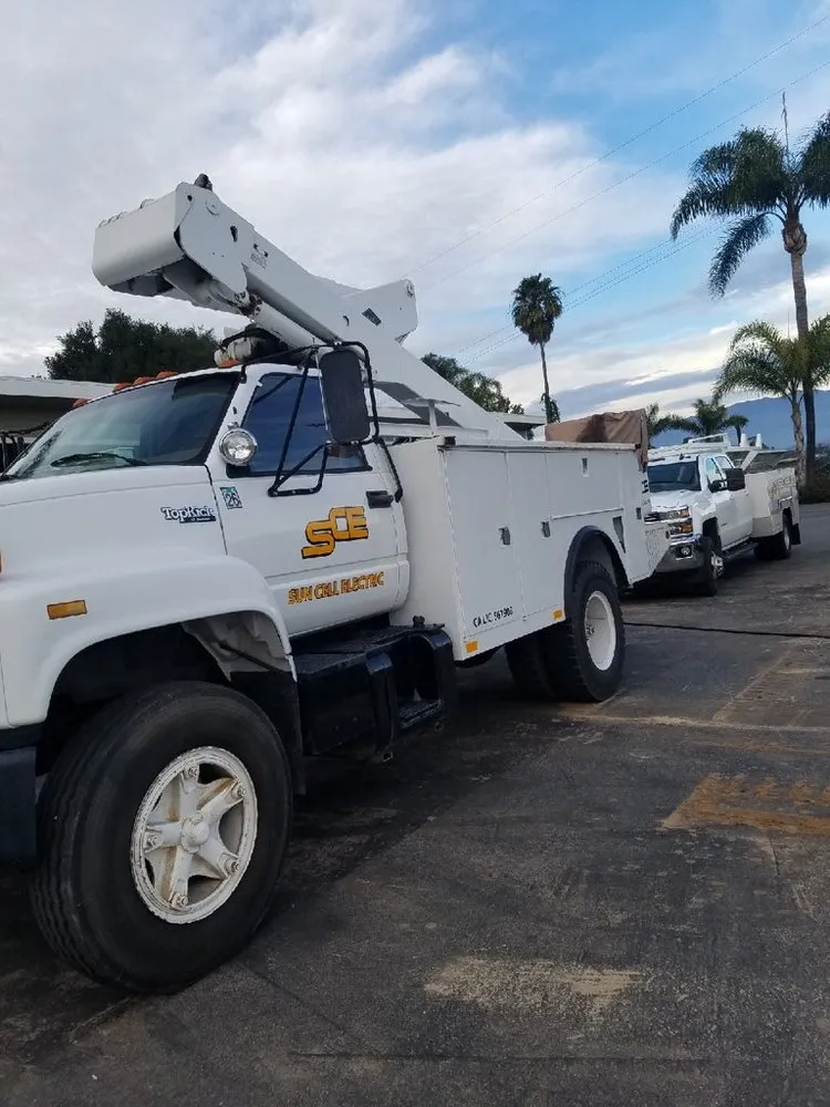 Slide of Sun Cell Electric & Construction