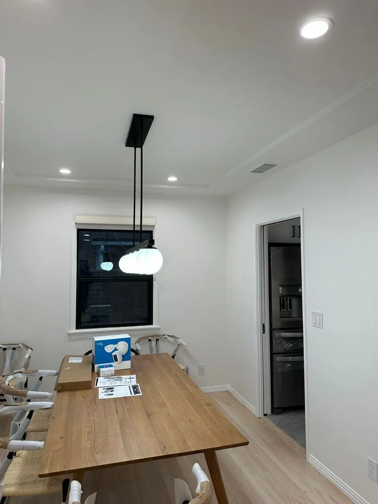 Slide of Sun-e Solar