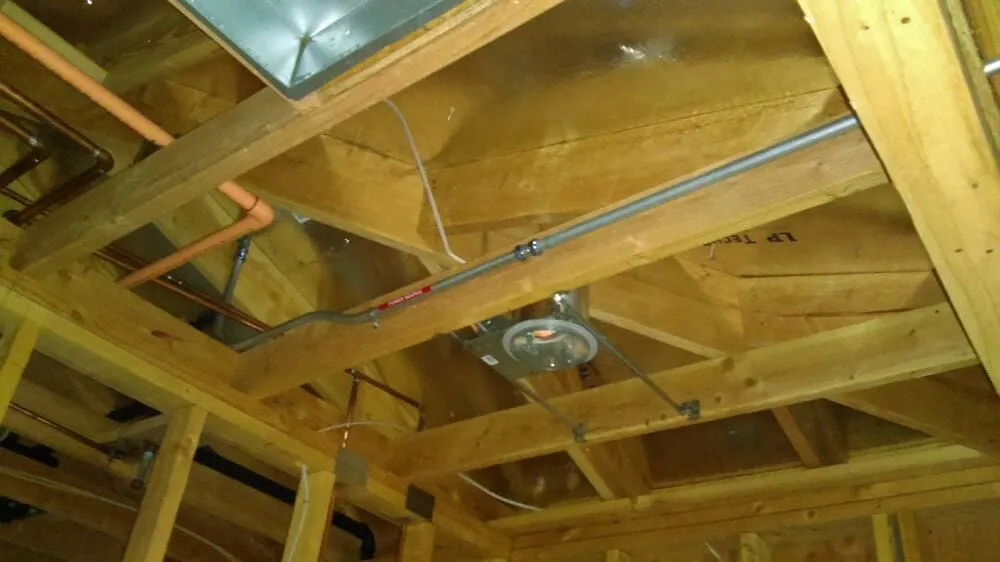 Slide of SunAmp Electric