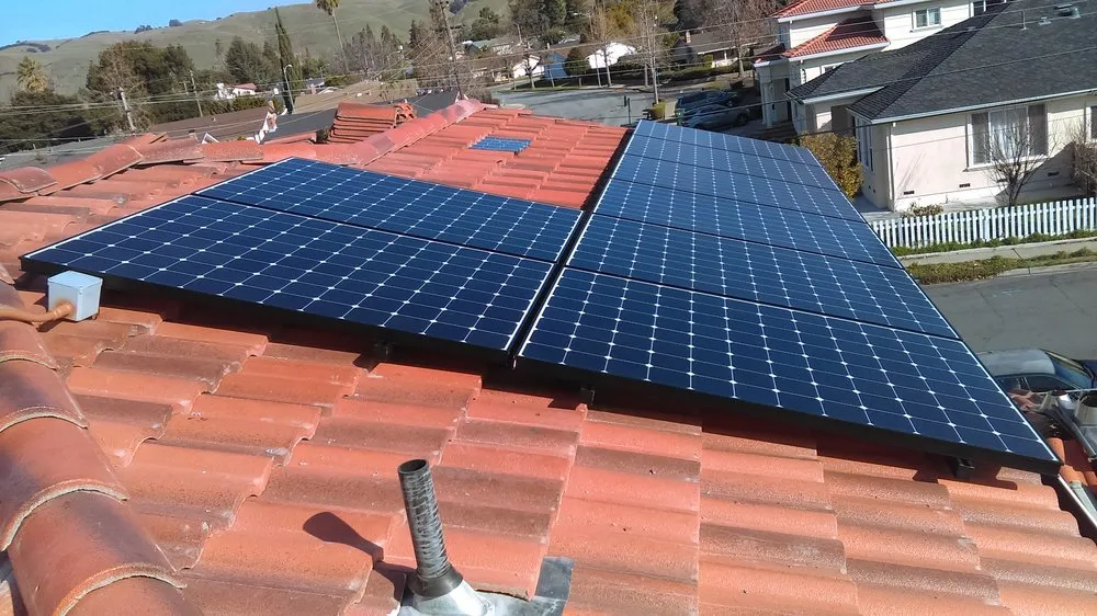 Slide of SunAmp Electric