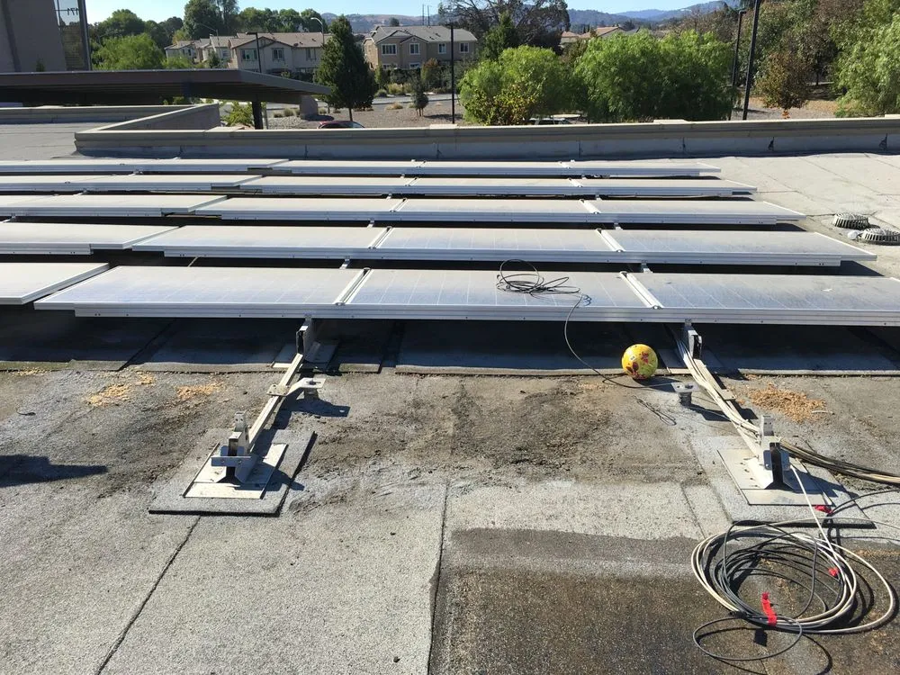 Slide of SunAmp Electric