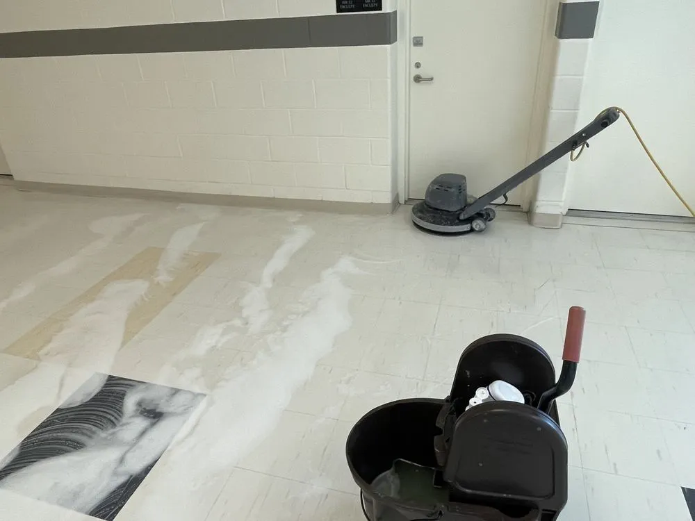 Trusted emergency electrical service experts serving Hazel Crest, IL - Sunclean Solutions