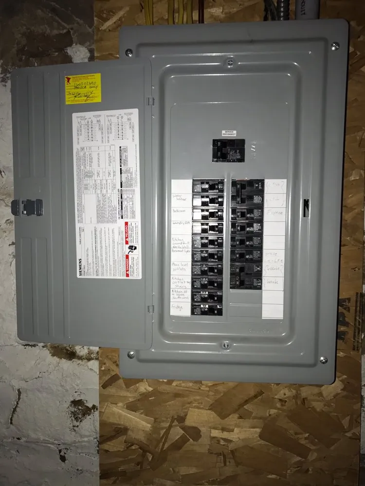 Affordable electrician providing emergency electrical service in ,