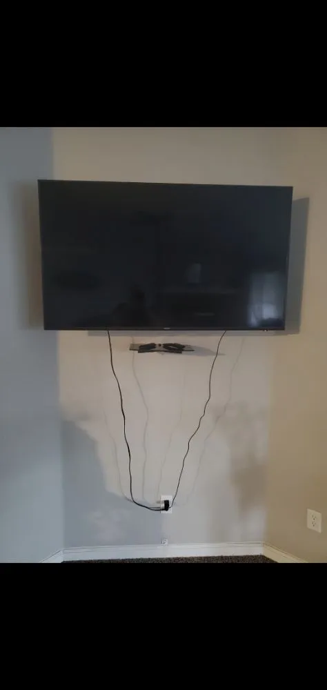 Licensed outlet and switch repair service in ,  - Super Quality Solar & Electrical