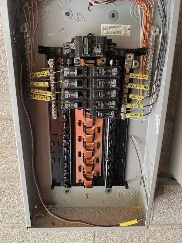 Trusted outlet and switch repair experts serving Wurtland, KY - Superior Electric LLC