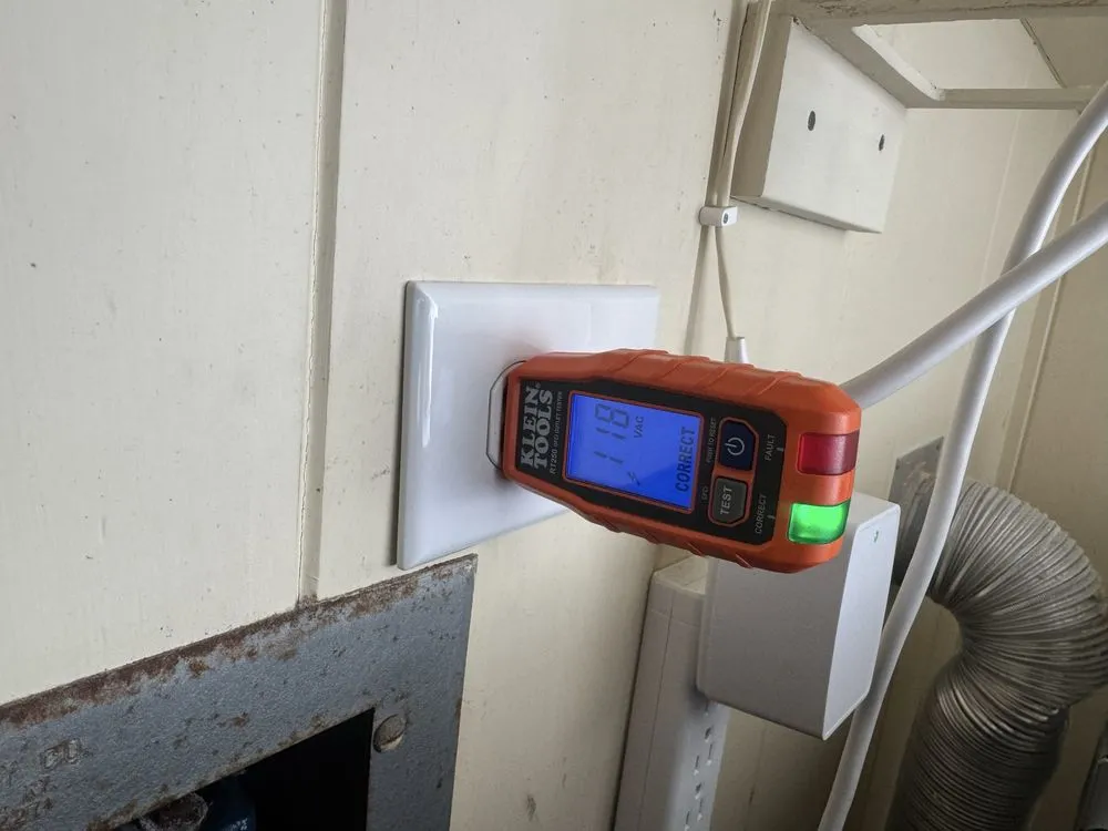 Slide of Superior Electrical Solutions