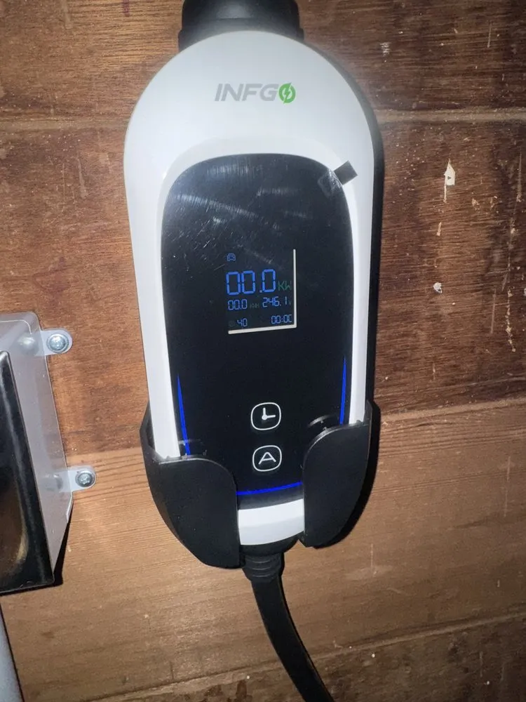 Slide of Superior Electrical Solutions