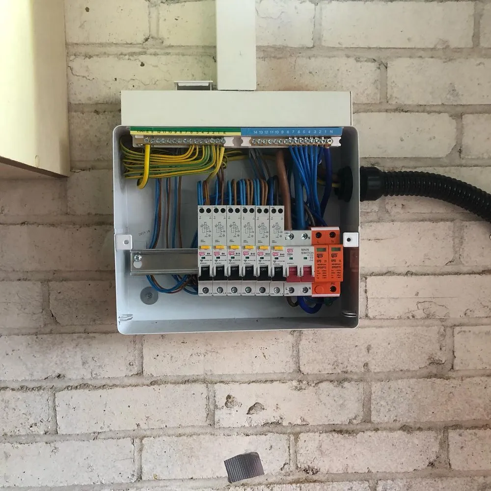 Slide of Supernova Electricians