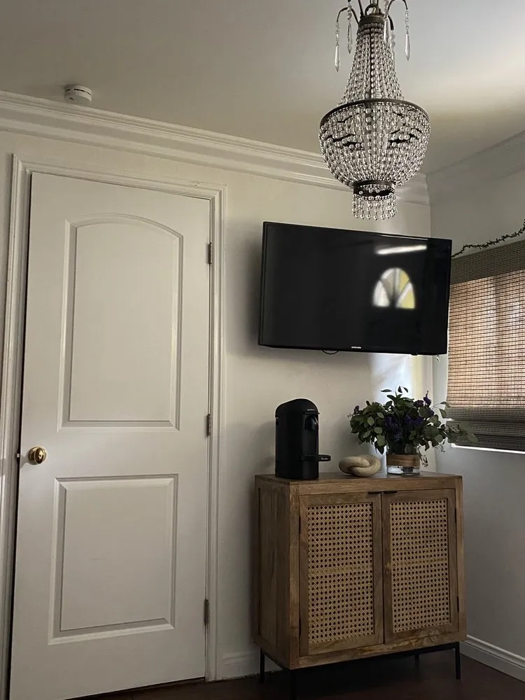 Slide of Supreme Electric