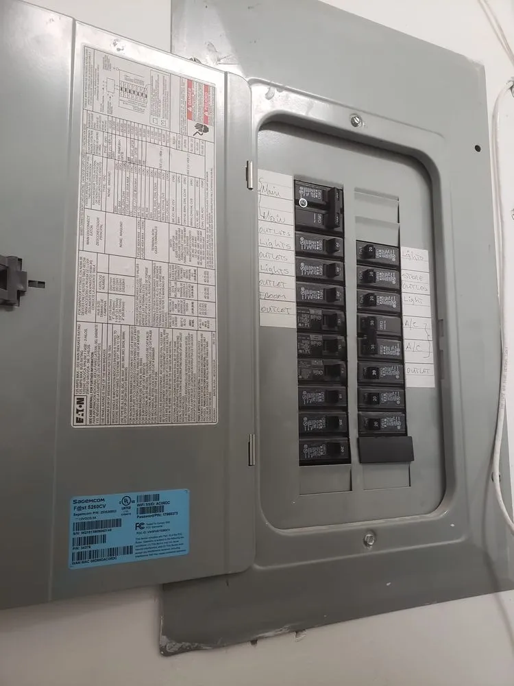 Slide of Supreme Electrical Maintenance