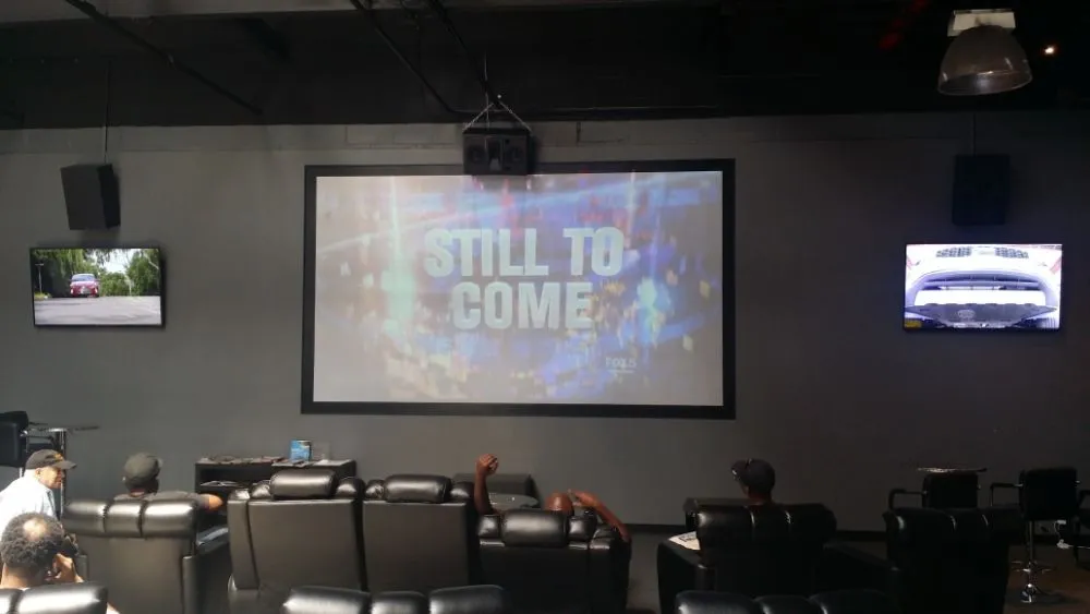 Emergency electrician providing electrical repair in ,