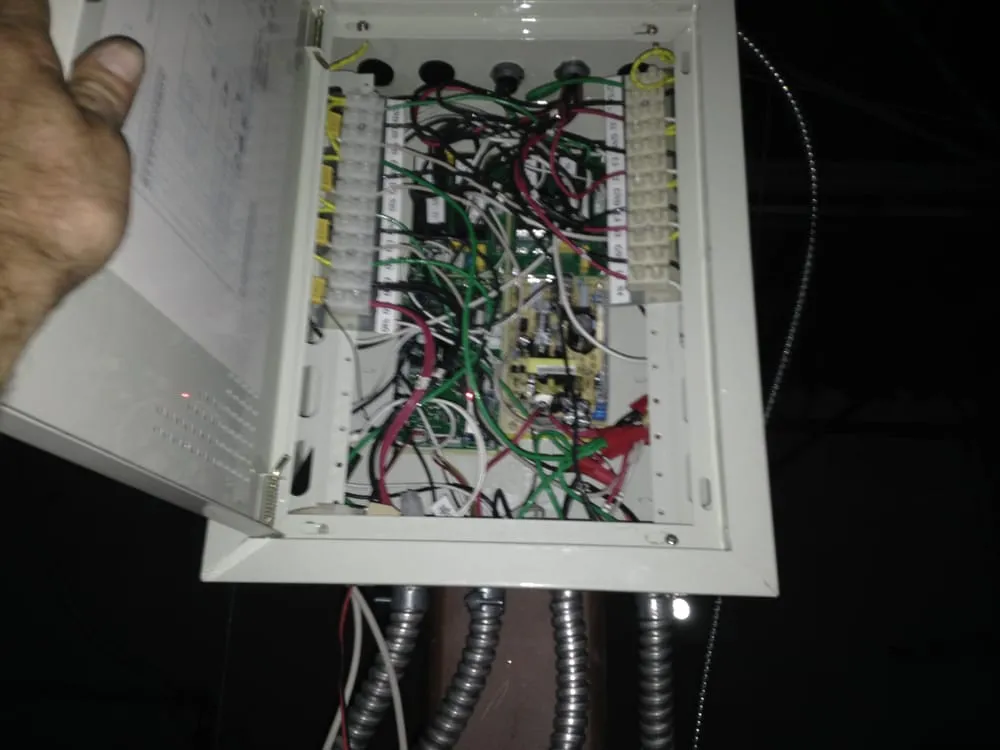 Slide of Susuras Electric