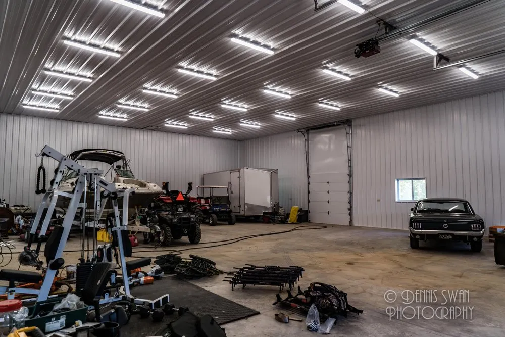 Affordable electrician providing emergency electrical service in , 