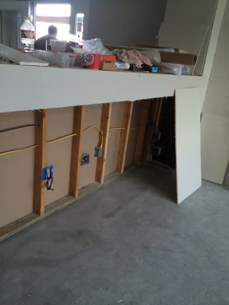 Expert electrician providing circuit breaker repair in Cresent City, CA - Swede Co Electric