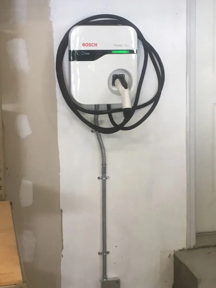 Professional electrician providing emergency electrical service in Cresent City, CA - Swede Co Electric