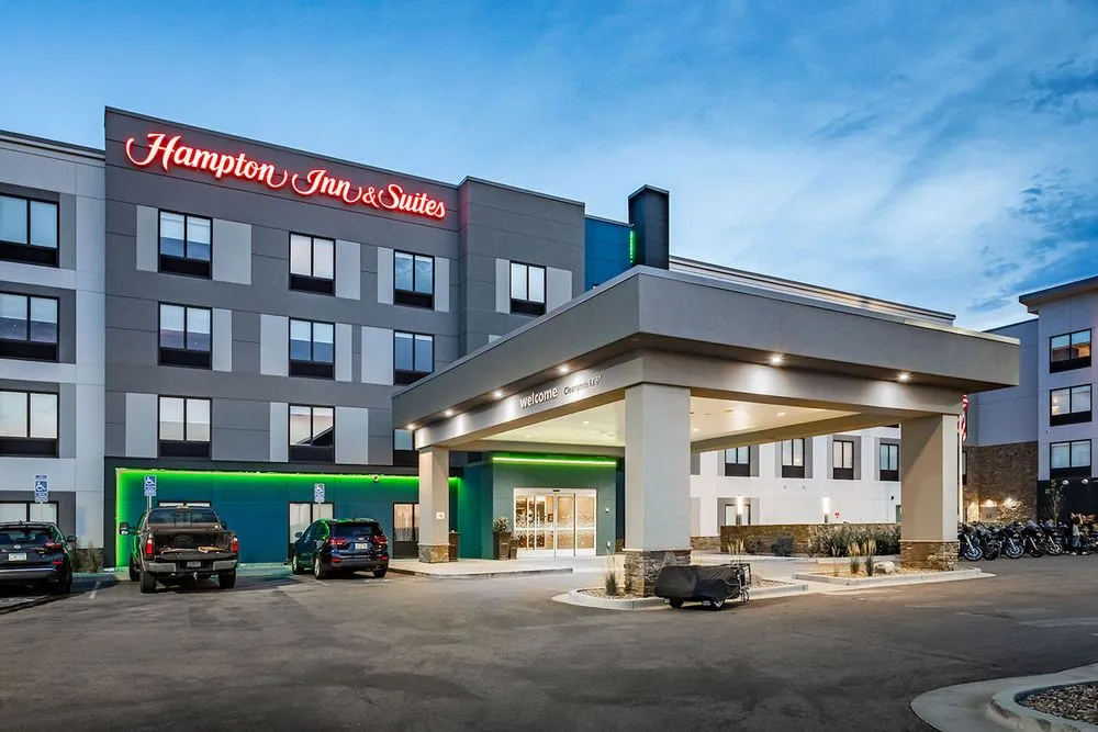 Licensed electrical service for homes in outlet and switch repair,  by 