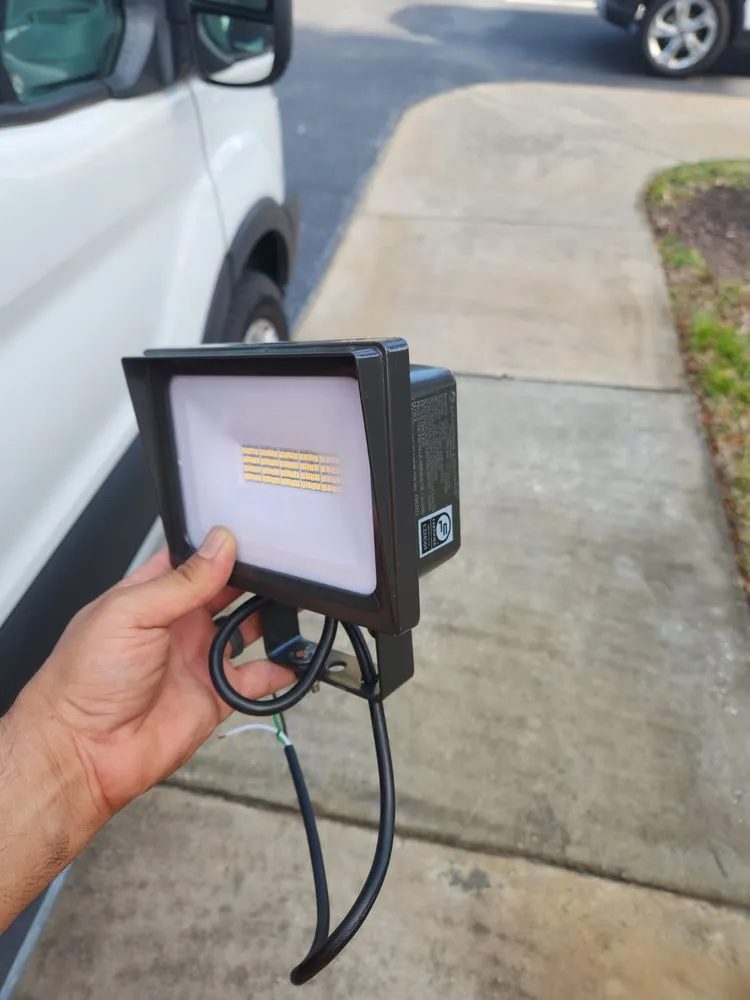 Slide of Switch It On Electric