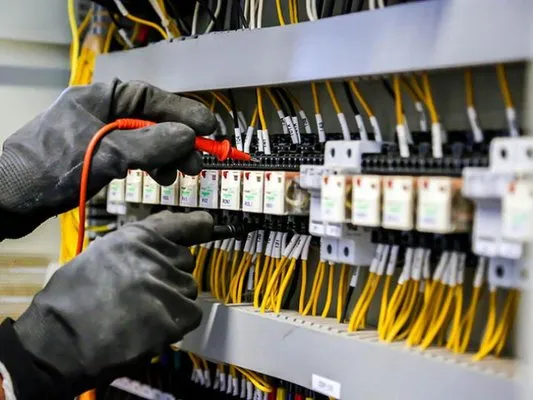 Switch Phase Electrical