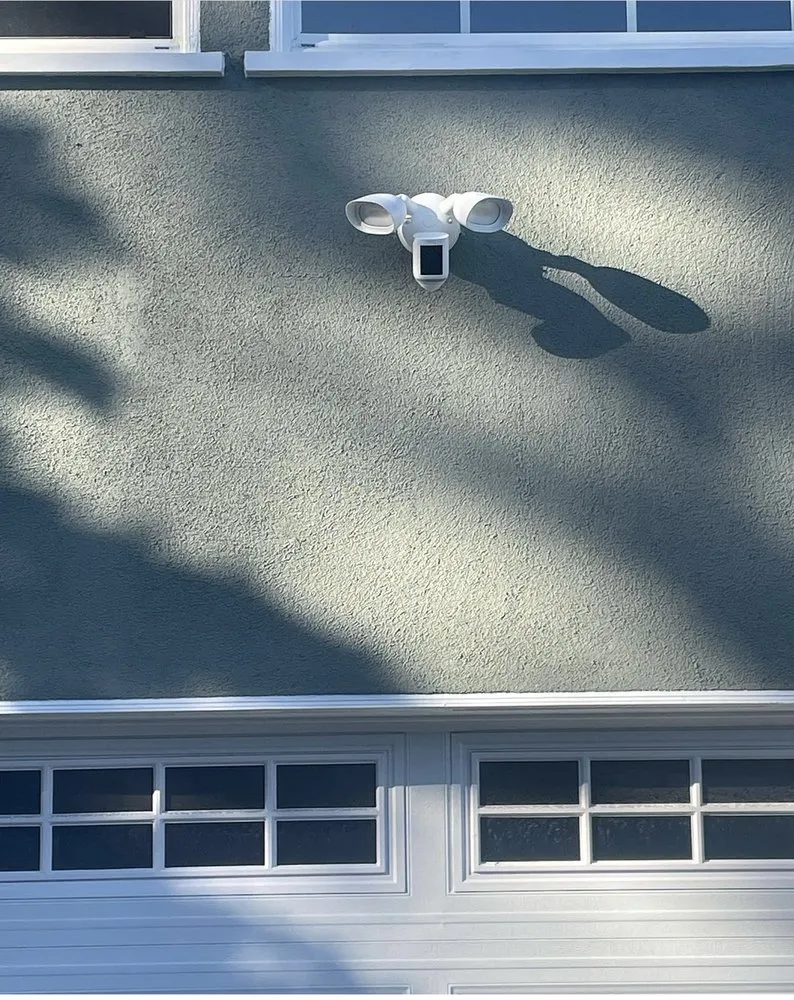 Affordable electrician providing lighting installation in , 