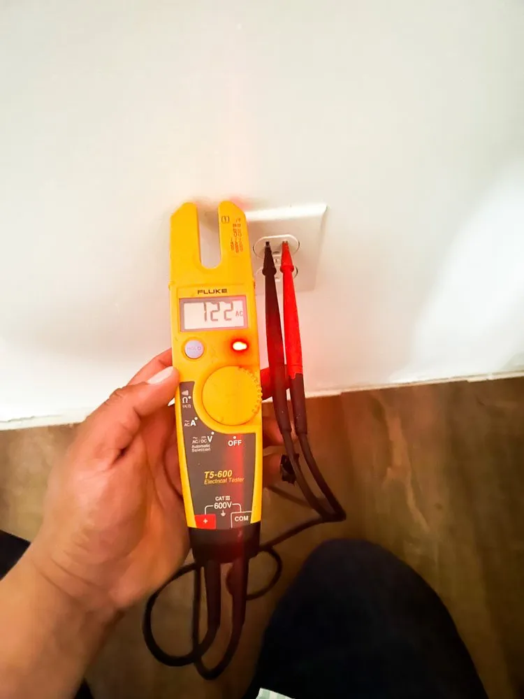 Slide of Synergy Electric Group