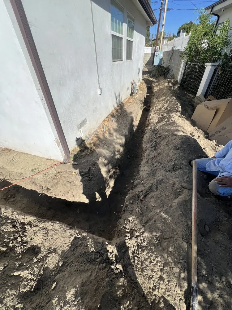 Emergency electrician providing panel upgrade in Valley Village, CA - Synergy Trade and Services