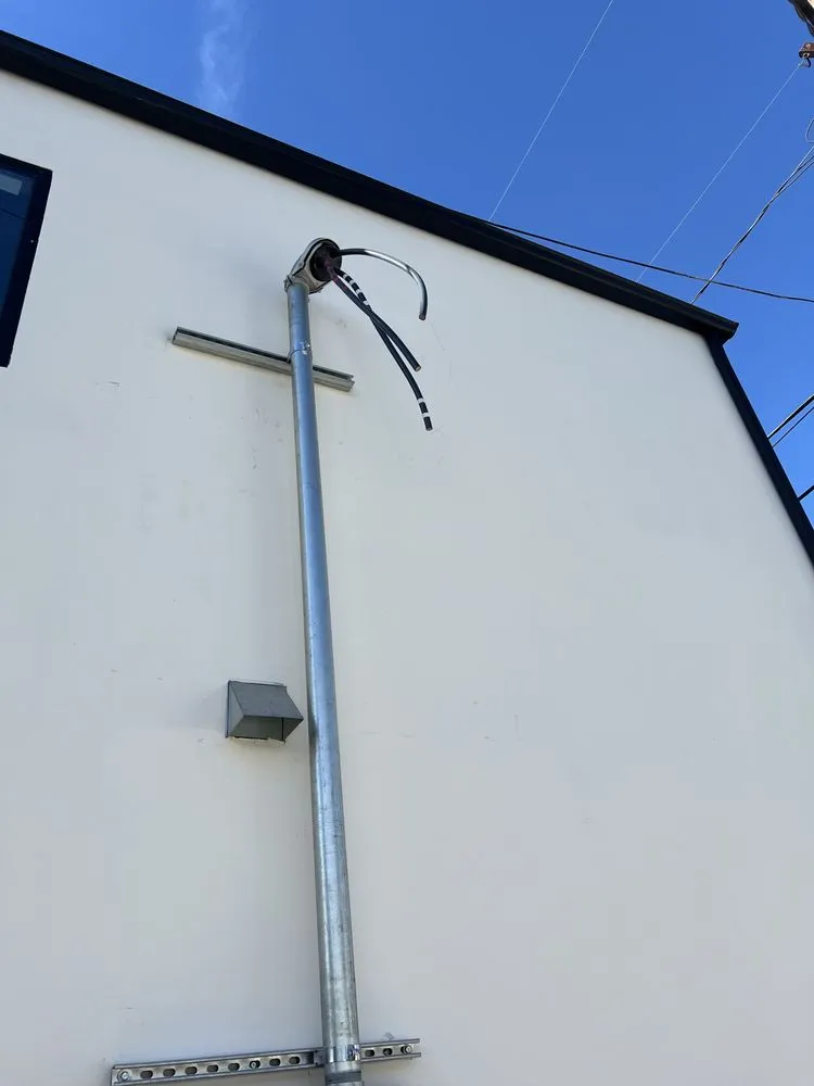 Expert electrician providing outlet and switch repair in Valley Village, CA - Synergy Trade and Services