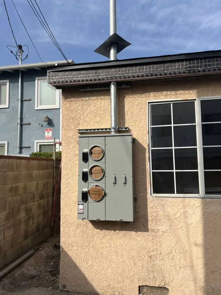Trusted lighting installation in Valley Village, CA by Synergy Trade and Services