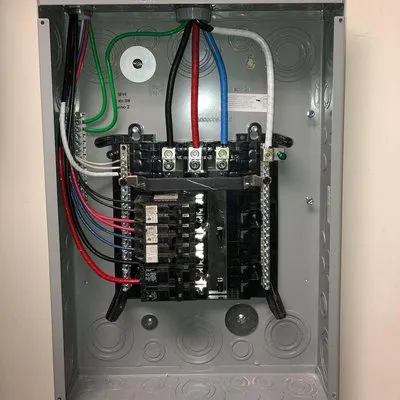 Synthetic Electrical Contractors Logo