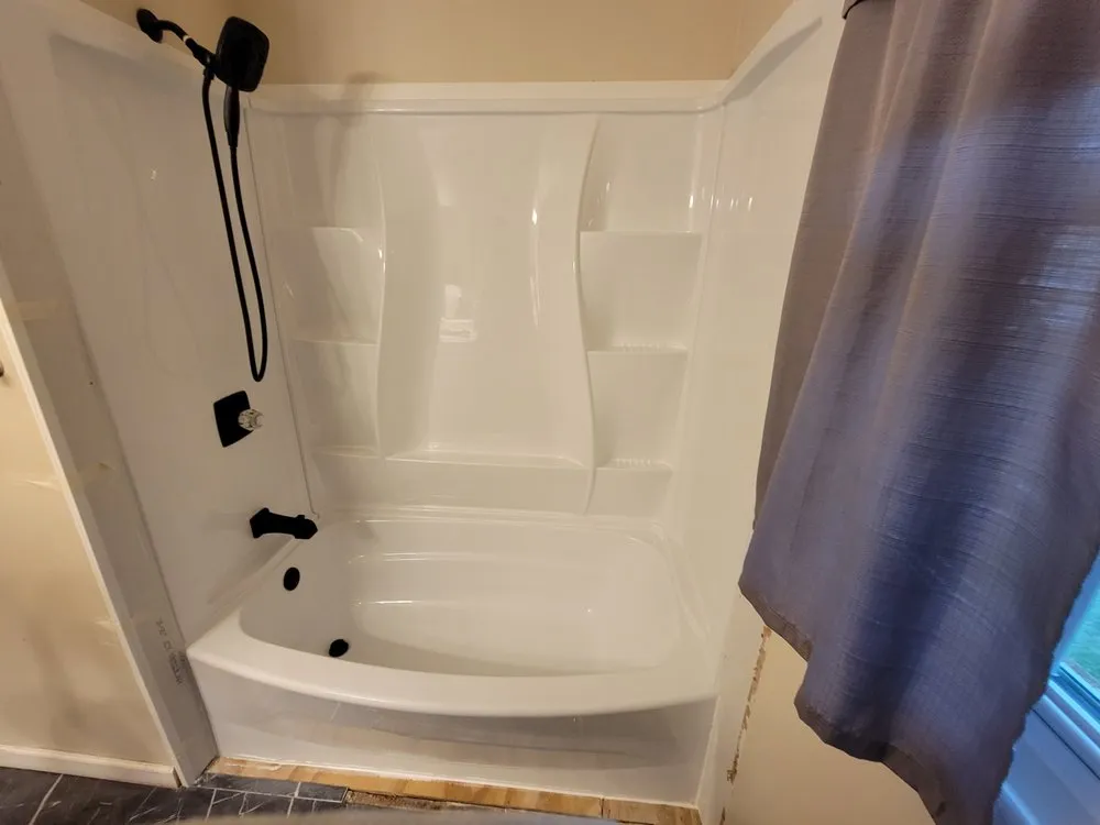 Slide of T & T Carpentry