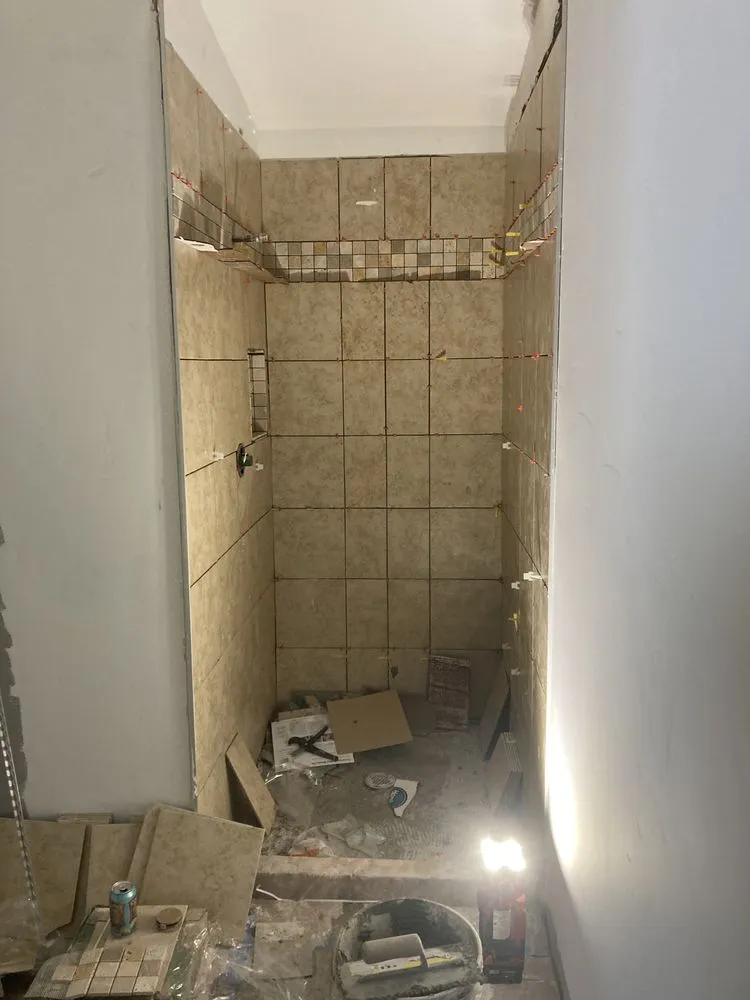 Licensed electrical service for homes in lighting installation,  by 