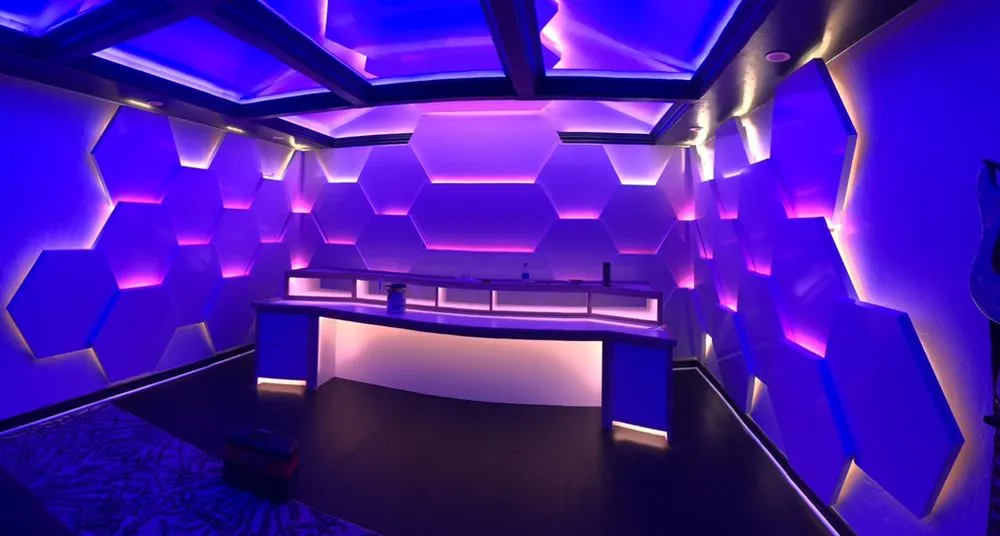 Affordable electrician providing panel upgrade in ,