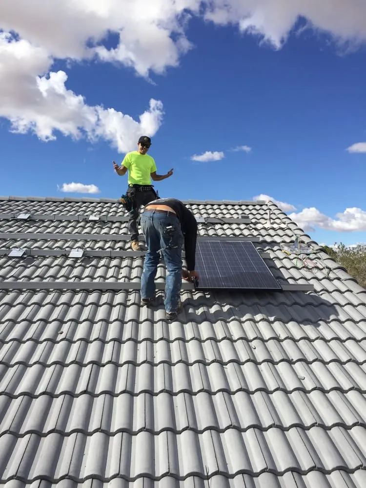 Slide of T. Gil Electric