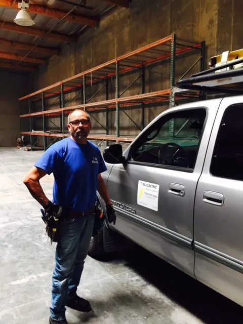 Slide of T. Gil Electric