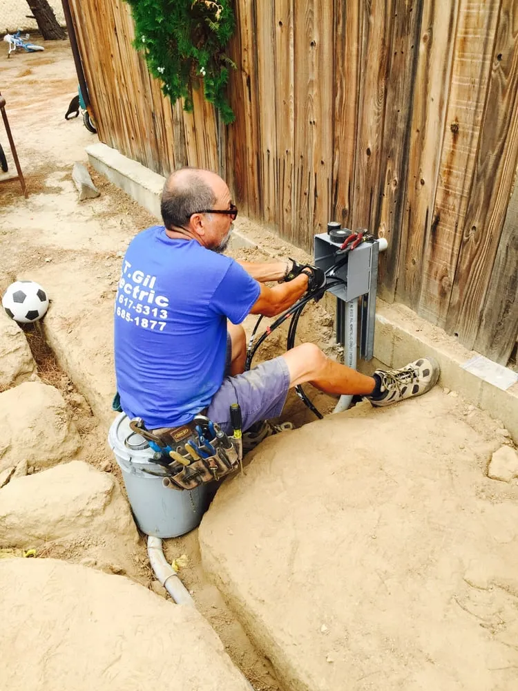 Slide of T. Gil Electric