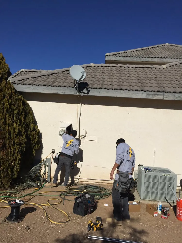 Slide of T. Gil Electric