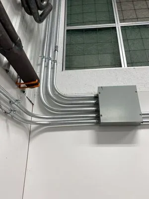 T Hagedorn Electric and Solar Logo