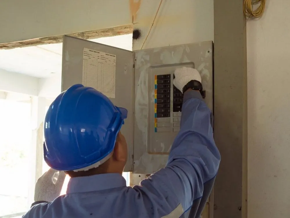 Certified electrical service for homes in emergency electrical service, by