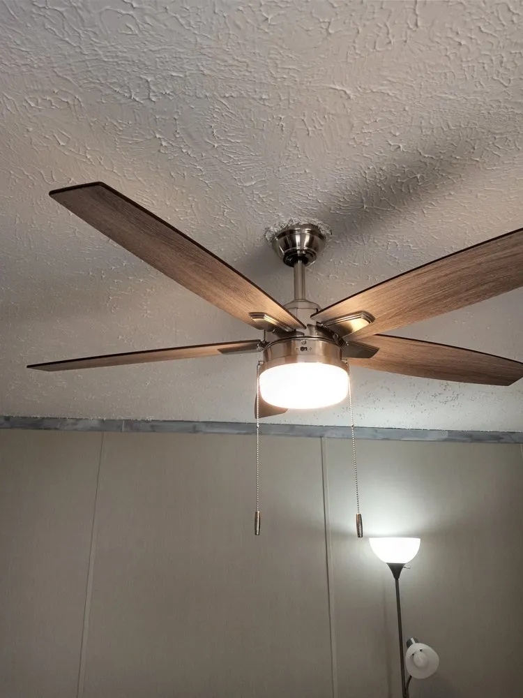 Slide of T-N-T Electrical Services