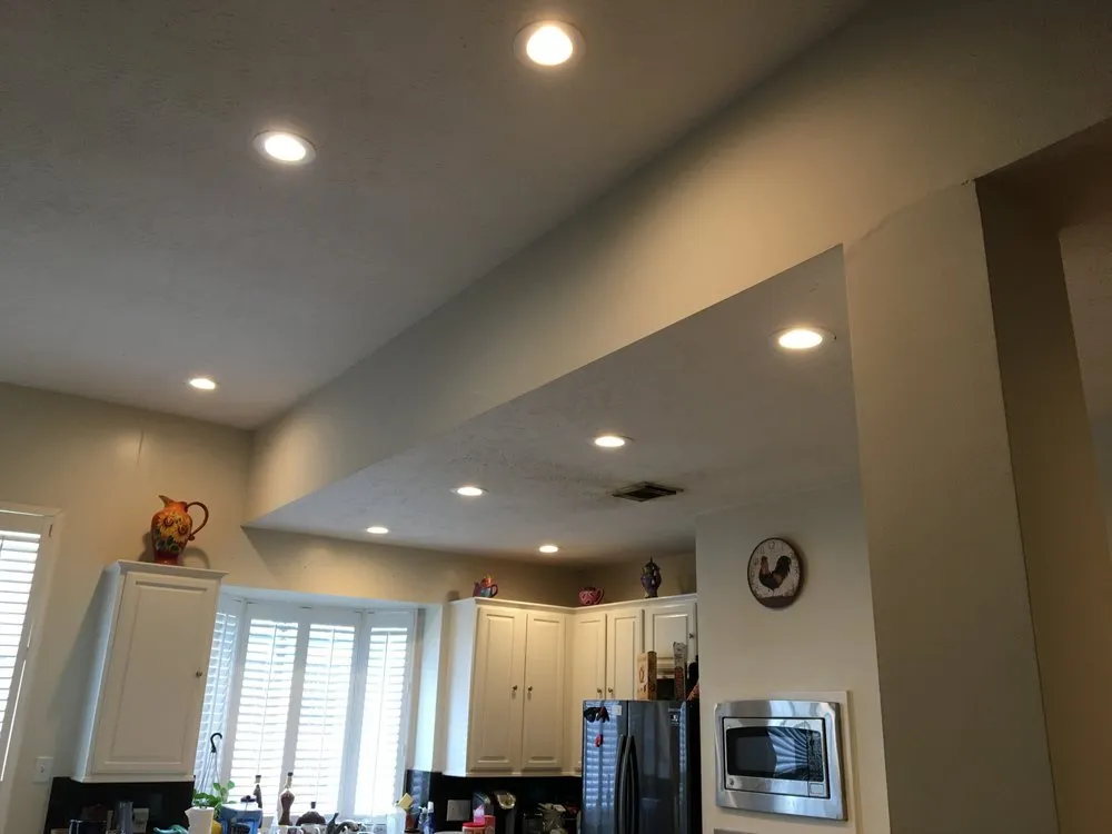 Slide of Tae The Electrician