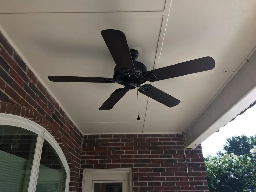 Slide of Tae The Electrician