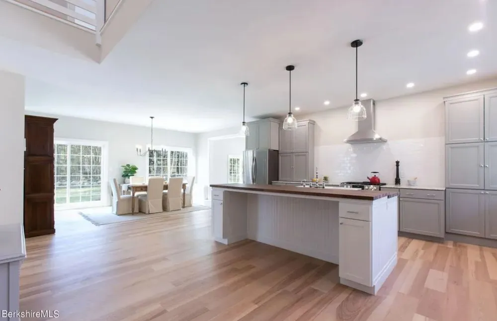 Slide of Taillon Electric