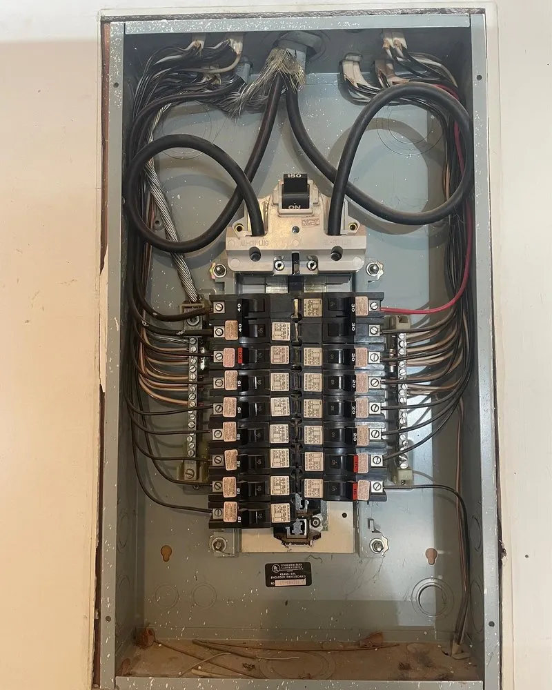 Slide of Takeover Emergency Electrician