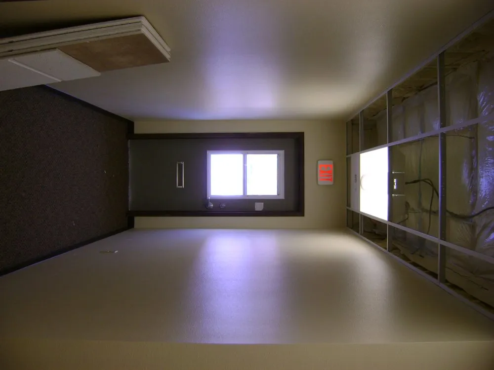 Emergency electrician providing outlet and switch repair in , 