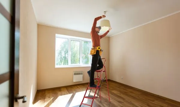 Tampa Bay Premium Electric Logo