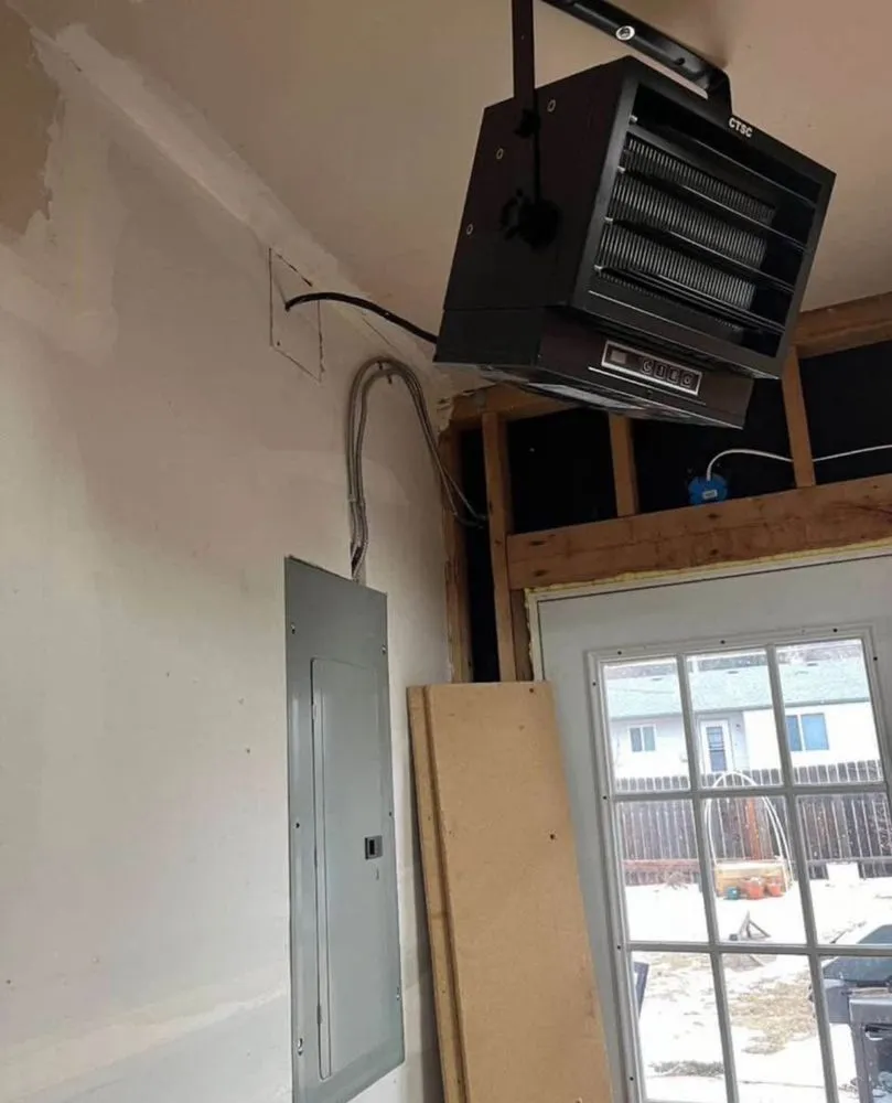 Slide of Taranis Electric