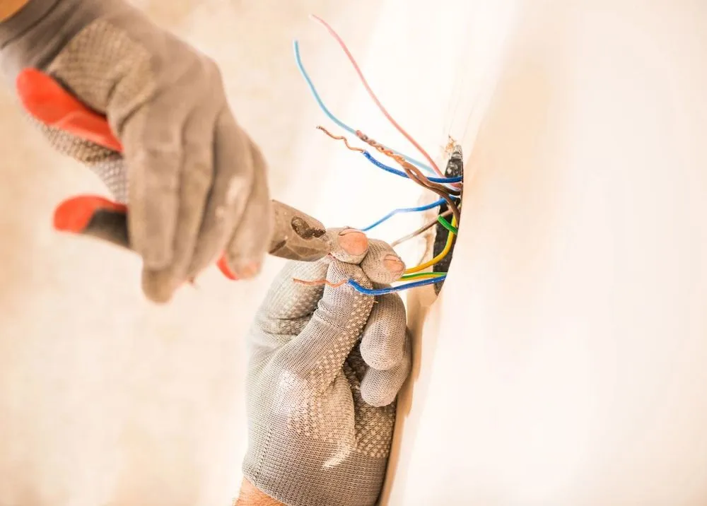 Expert electrician providing electrical repair in Finleyville, PA - Tatman Electric