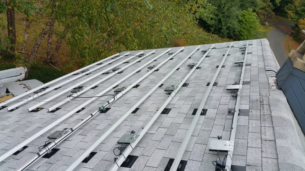 Slide of Tattan Electric