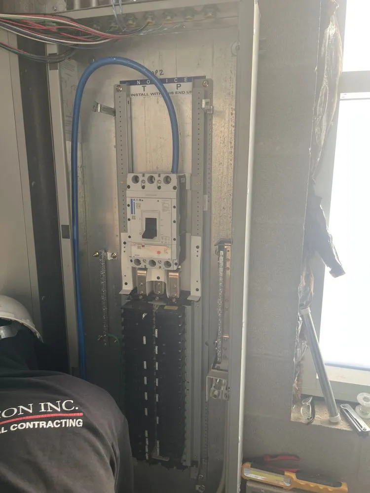 Affordable electrician providing emergency electrical service in Lexington-Fayette, KY - Tcb Electric