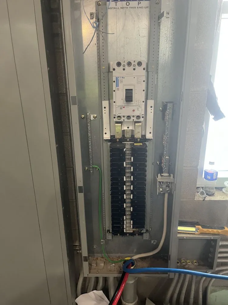 Professional circuit breaker repair experts serving Lexington-Fayette, KY - Tcb Electric